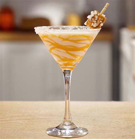 Add a squeeze of lime and stir to combine. Salted Caramel Vodka Rumchata / Salted Caramel Martini | Salted caramel martini, Caramel ...