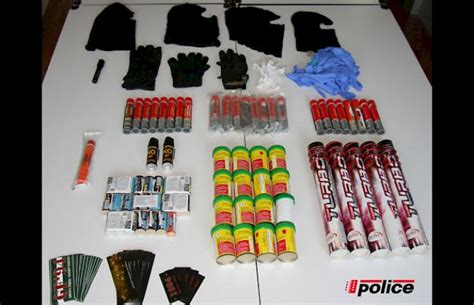 You can download in.ai,.eps,.cdr,.svg,.png formats. St. Galler Ultras bei Nacht und Nebel mit zahlreichen ...