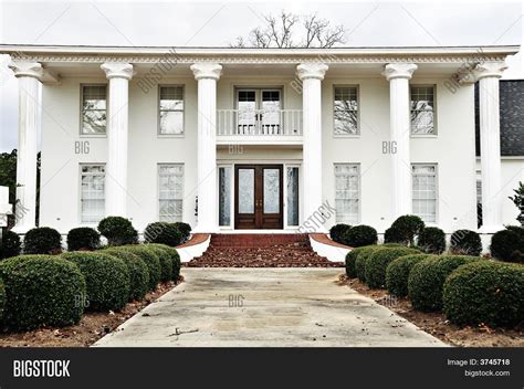Southern Mansion Image And Photo Free Trial Bigstock
