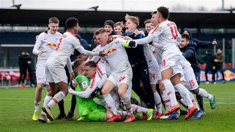 Jadwal babak 3 dfb pokal 2020/2021 menampilkan laga bayern leverkusen, rb leipzig, dan bvb alias borussia dortmund. Halbfinal-Neuauflage: BVB empfängt Leipzig :: DFB ...