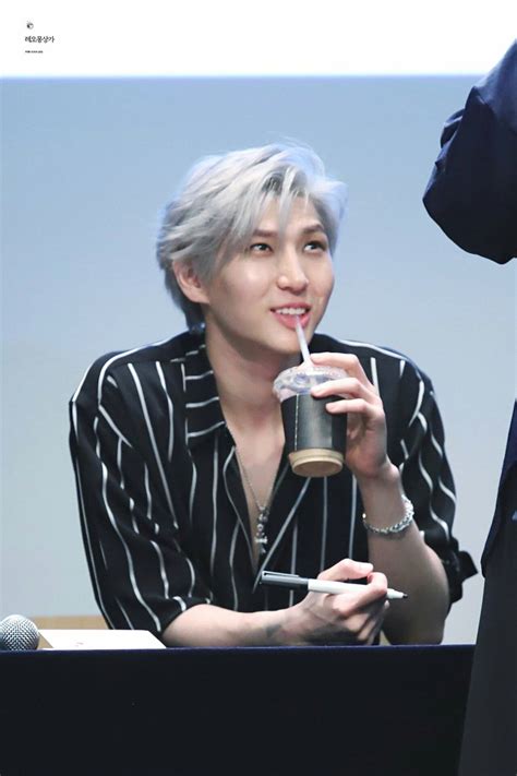 leo PD:Gracias a quien tomo esta foto :) Vixx, Most Beautiful Man