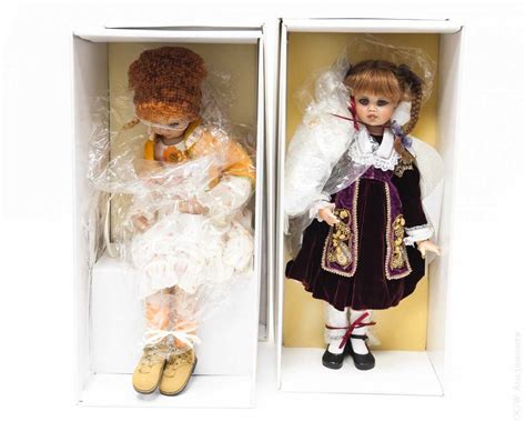2 Jan Mclean Amy And Nellie Ii Dolls