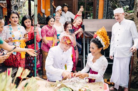 Balinese Traditional Wedding Ceremony By Gusmank Wedding Photography