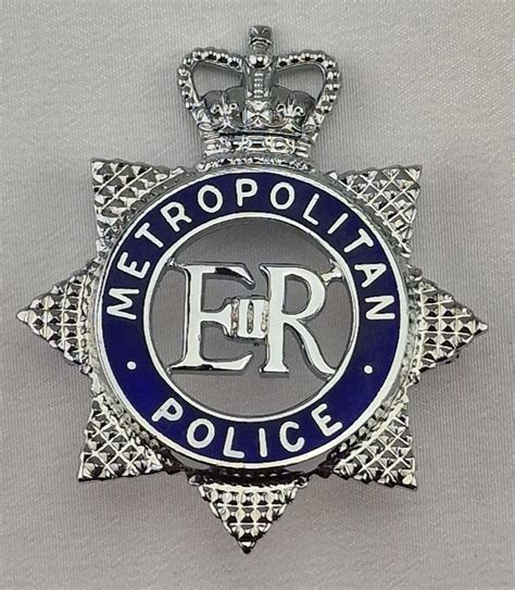 Metropolitan Police Cap Badge Time Militaria