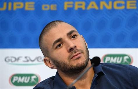 Benzema und die halbe frisur karim benzema weist gerüchte über ein schlechtes verhältnis zu josé mourinho zurück. Karim Benzema - FRA | Copa mundial de futbol, Mundial de ...