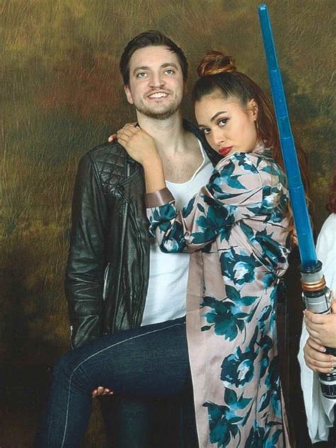 Richard Harmon And Lindsey Morgan The 100 Cast The 100 Show Cw Series