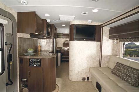 Lazydays features thousands of motor homes, travel trailers, fifth wheels and more! 2010 Winnebago Via class A motorhome | Roaming Times