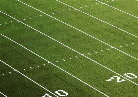 The grass vs turf battle. Learn Football in 20 Minutes | Organized Chaos Online