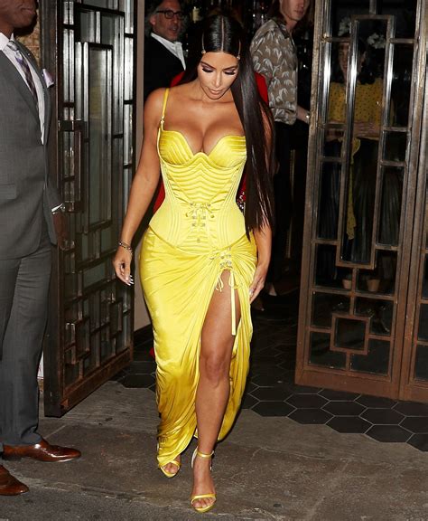Kim Kardashian Sexy Body Hot Celebs Home