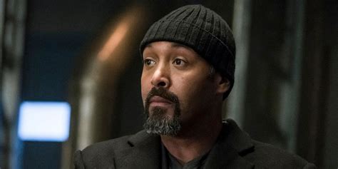 Irrational Starring Jesse L Martin Receives Nbc Series Order Daily News Hack