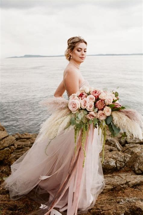 Read up on our tips for wedding planning and the big day. 25 Romantic And Ethereal Coastal Wedding Bouquets ...