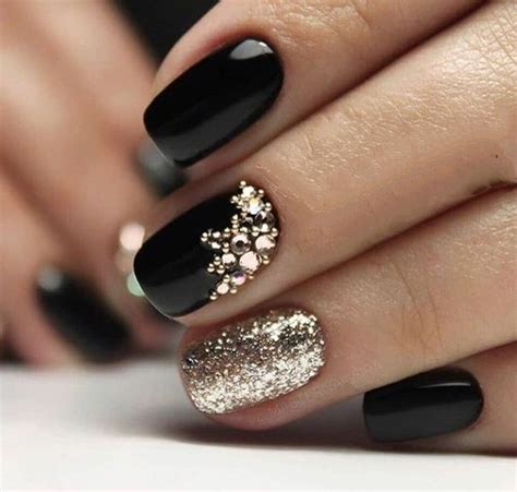 A través de nuestra tienda de productos para uñas de acrilico puedes adquirir el color negro. Diseño de uñas (con imágenes) | Uñas negras, Uñas decoradas, Manicura de uñas