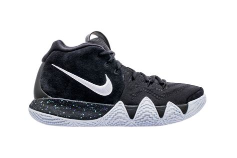 Releasing later this month if kyrie irving's fourth signature shoe, the nike kyrie 4. Nike Kyrie 4 Debuts in Black/White for Christmas | HYPEBEAST