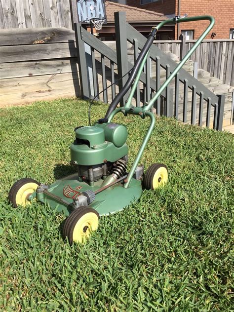 Victa 18 Mower With Images Lawn Mower Vintage Gardening Push Lawn