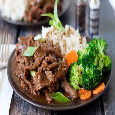 How can recipe have only 1 carb per serving when sukrin gold has 8 carbs per 2 tsp. Cornstarch Pressure Cooker Mongolian Beef