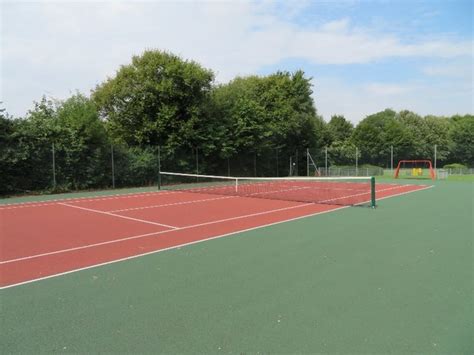 Leaside tennis club, toronto, on. Public tennis courts - Oakley © Logomachy :: Geograph ...