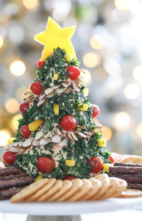 Whether it's classic deviled eggs or shrimp cocktail, find some great ideas that range from appetizing plates to elegant hors d'oeuvres. A Festive Christmas Tree Cheese Ball Appetizer Recipe (com imagens) | Comida de natal, Antepasto ...