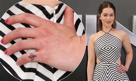 Beauty, wit, and a bunch of pet dragons. Emilia Clarke news - NewsLocker | Emilia clarke, Emilia ...
