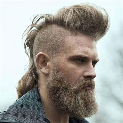 Fully shaved head with a beard. 33 Selected Viking Hairstyles For Men 2018: Long, Medium & Short Hair