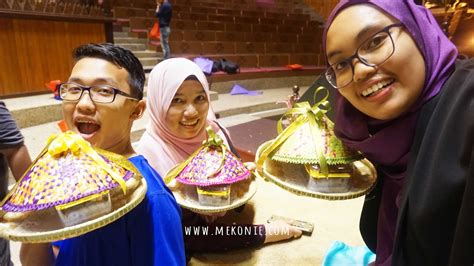 Bilakah tarikh pembayaran bonus raya penjawat awam 2019 dan bayaran khas aidilfitri untuk pesara kerajaan tahun ini? WARNA-WARNI AIDILFITRI 2017 DI KOMPLEKS KRAF KUALA LUMPUR ...