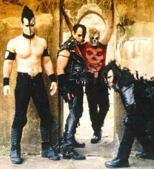 A chill runs up your spine it crawls into your brain the freezing touch of fear it's i can't wait to hear you. Interviews: The Misfits | Punknews.org
