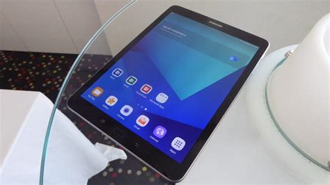 Galaxy tab s3 x akg. Samsung Galaxy Tab S3 vs Galaxy Tab S2: Should you upgrade ...