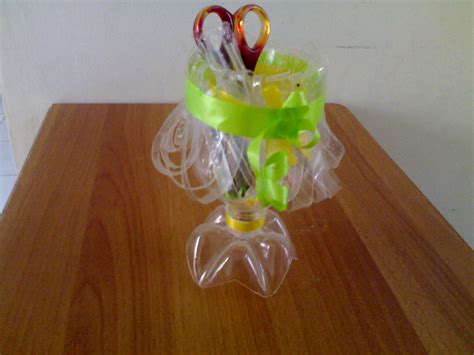 Botol plastik aqua 600 ml 2. BISNIS KERAJINAN DAN HOME INDUSTRI: MENGOLAH BARANG BEKAS