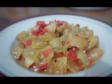 Kemudian masukkan tulang daging lembu yang diperap dengan rempah tadi dan gaul rata. Tutorial Memasak Resepi Kulit Lembu Tumis - Kuliner Melayu