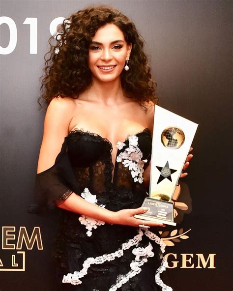 Ebru şahin yaşı , doğum tarihi. Ebru Şahin wins @lidermarka Best Actress of the year award ...