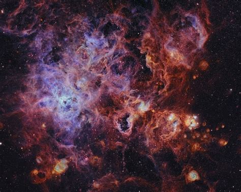 Ngc 2070 The Tarantula Nebula 3368 X 2692 Cosmos Nasa Earth And