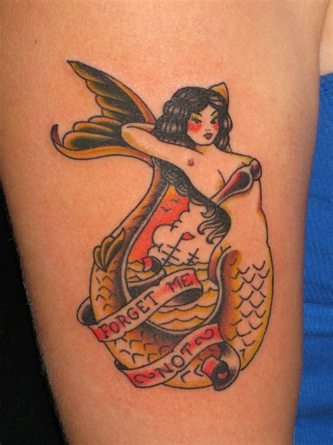 Cool Old School Mermaid Tattoo This Would Be So Cool On The Thigh Front And Center Up
