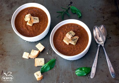 Learn how to make roasted tomato bisque with dill & see the smartpoints value of this great recipe. Roasted Tomato Bisque | Kim's Healthy Eats