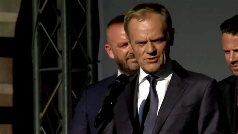 Książki » poradniki i albumy. Donald TUSK w Gdańsku: Nie jesteście "anty-PiSem" - YouTube