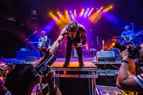 Chef'special consists of lead vocalist joshua nolet, guitarist guido joseph, bass player jan derks, keyboard player wouter. 3FM reisde met Chef'Special mee door de VS | NPO 3FM