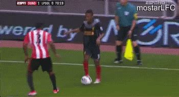 But he still hasn't changed his unique style of running. Raheem Sterling Running GIFs | Tenor