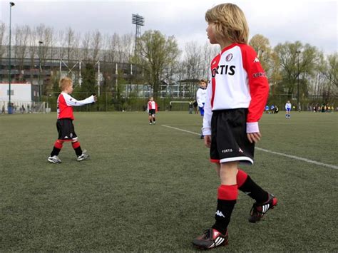 Football player infobox playername= stanley brard fullname = stanley brard nickname =. Hertog nieuw hoofd opleiding Feyenoord | Goal.com