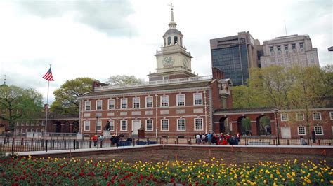 What's Living in Philadelphia Like? 🤷 | ULTIMATE Moving to Philadelphia Guide - Suburban Solutions