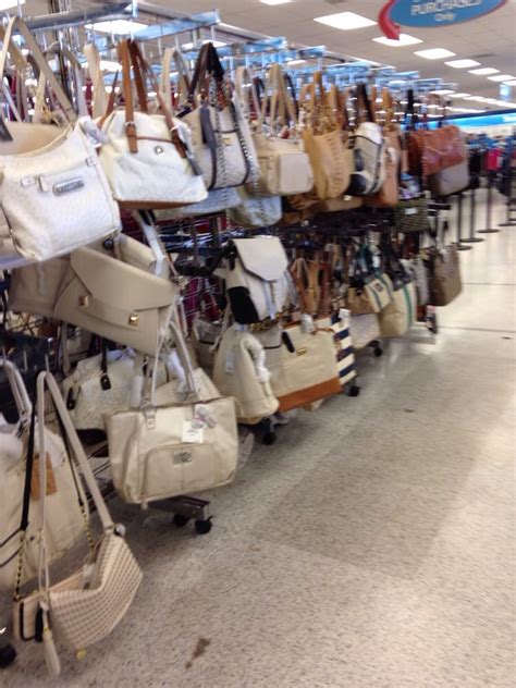 Fragrances, handbags, purses, shoes, jewelry, beauty products, skin care, music, books and so much more. Ross Dress For Less HandbagsHandbag Reviews 2020