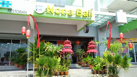 கர்பால் சிங் (ta) ahli politik dan peguam malaysia (ms); It's About Food!!: Nona Bali Restaurant @ Karpal Singh Drive