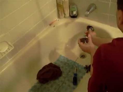 This is how to clean a bathtub using baking soda, bleach, vinegar and more to make it gleam white once more. How to clean out your bathtub drain (from your bathtub ...