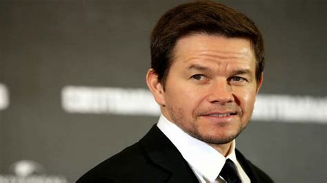 Movers Move Mark Wahlberg American Actor Producer Model And