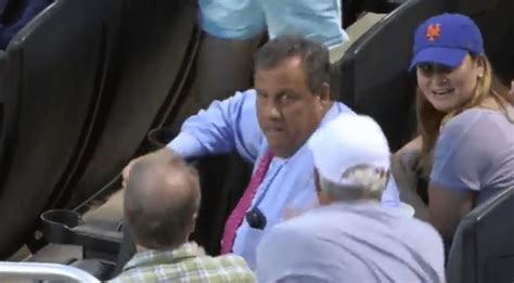 Chris Christie Gets Booed After Catching Foul Ball At Mets Game Video