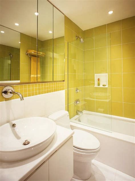 Narrow bathroom layouts