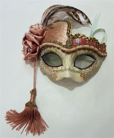 Find & download free graphic resources for masque carnaval. Les masques traditionnels du Carnaval de Venise Schegge