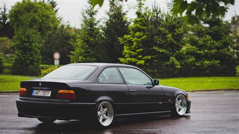 The bmw e36 is the third generation of the bmw 3 series range of compact executive cars, and was produced from 1990 to 2000. Wallpaper : sports car, BMW E36, coupe, Convertible ...
