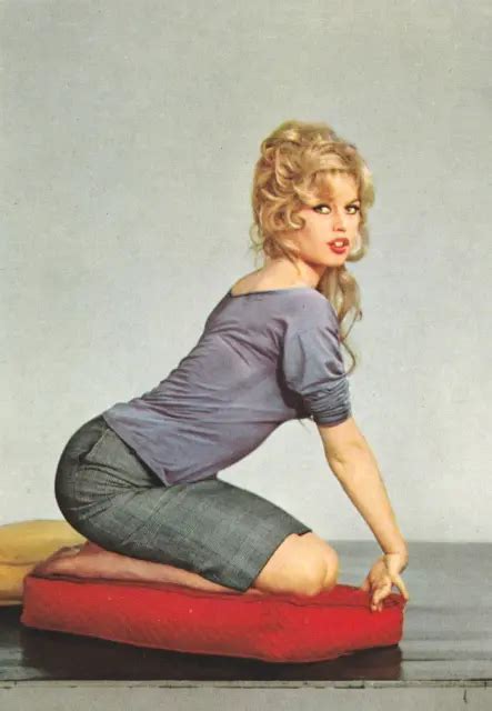 Brigitte Bardot Hollywood Starlet Pin Upcheesecake 1950s Fan Postcard