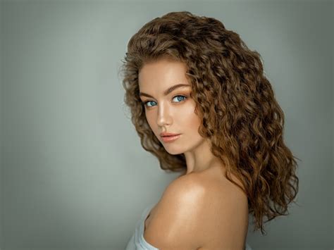 Wallpaper Brunette Woman Curly Hair Desktop Wallpaper Hd Image Picture Background 752dbd