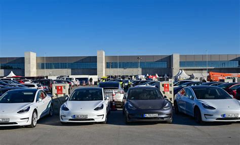 Tesla Fabrik in Grünheide legt Produktionsstopp ein Autogazette de