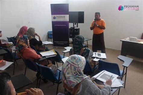 Kami memasarkan produk hasil masyarakat tempatan. Kursus Makanan Sejuk Beku | ProgramUsahawan.com