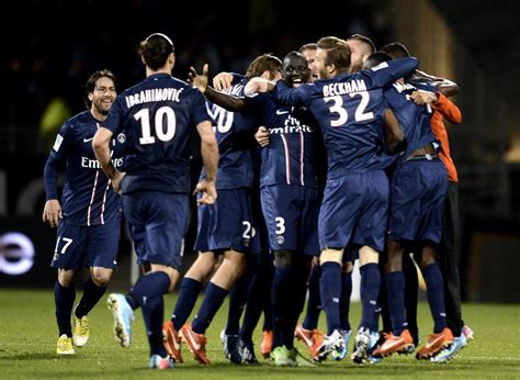 20/21 psg kits at the official psg online store. Qatar-owned PSG drops Emirates logo for tribute to Paris victims - Arabianbusiness